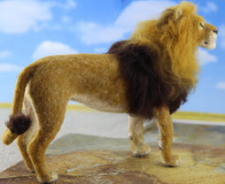 Lewie The Lion | Needle Felting Kit