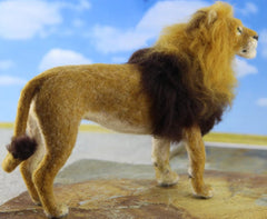 Lewie The Lion | Needle Felting Kit