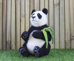 Pepe the Panda | Needle Felting Kit